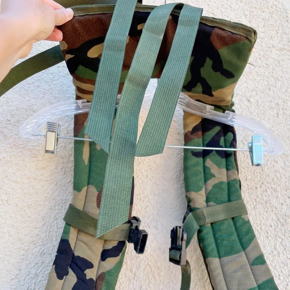Authentic US Army MOLLE II Large Rucksack Shoulder Straps Frame Woodland SDS 97